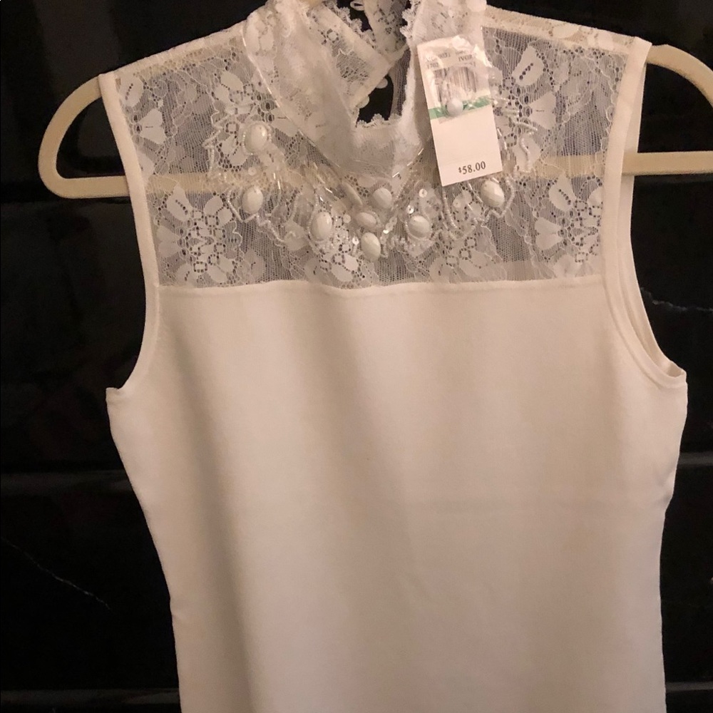 Cable and gauge off white sleeveless top size L